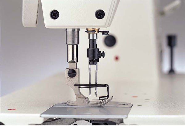 Plana Pinponera Juki MP-200N Maquina De Coser USADA - Commercio