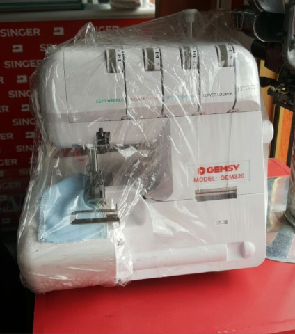 Fileteadora Familiar Gemsy Gem 320 Máquina De Coser - Commercio