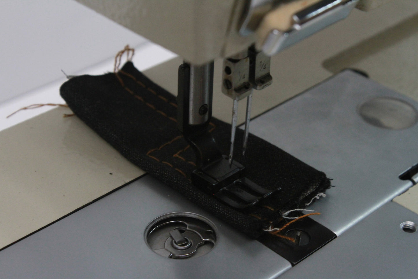 Plana Dos Agujas Milenio M 872 B Esculizable Coser - Commercio
