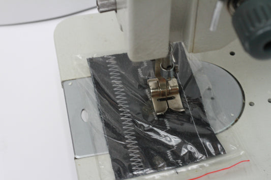 Plana Y Zigzadora Electronica Milenio M 20U 53 DN - Commercio