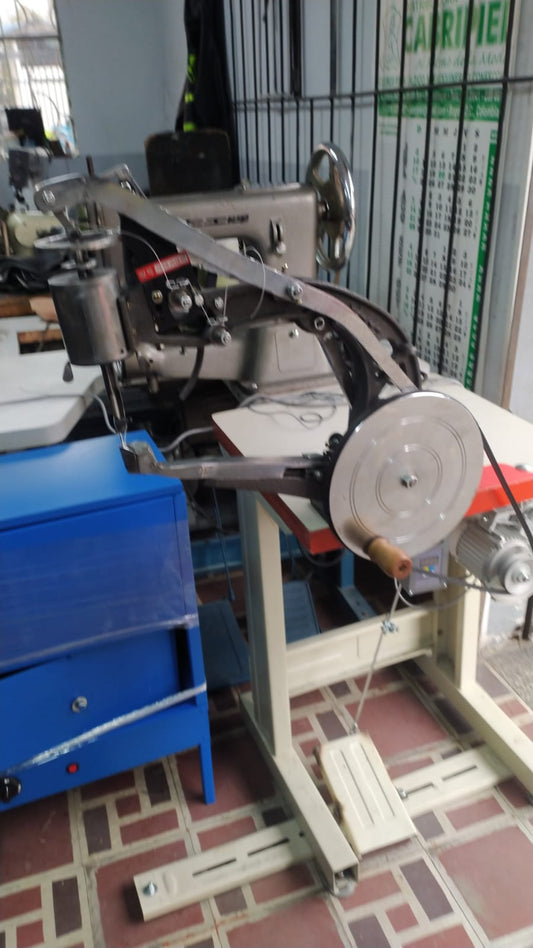 Maquina Loca 2972 Maquina De Coser Usada