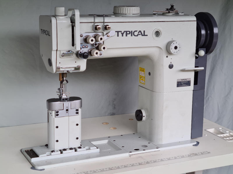 Máquina Poste Jumbo Typical GC 24676 Triple Transporte